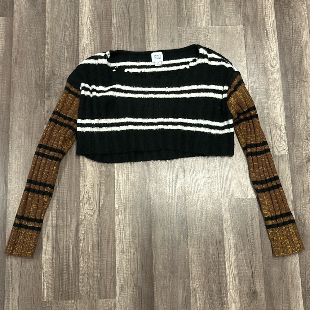 Urban Outfitters BDG Winona Distressed Cropped Sweater